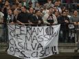 Tifosi che sperano in Massimo Silva prima di Ascoli-Verona 0-5 (giammusso)