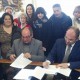 Il sindaco Castelli e il presidente del Centro Servizi per il Volontariato Umberto Cuccioli firmano il protocollo