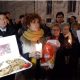 Protesta in Piazza Arringo contro le Cene in Pinacoteca, al microfono Dante Fazzini