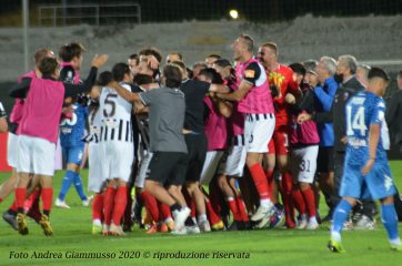 Festa a fine partita Ascoli