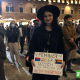 Ddl Zan, una manifestante ad Ascoli Piceno in piazza del Popolo