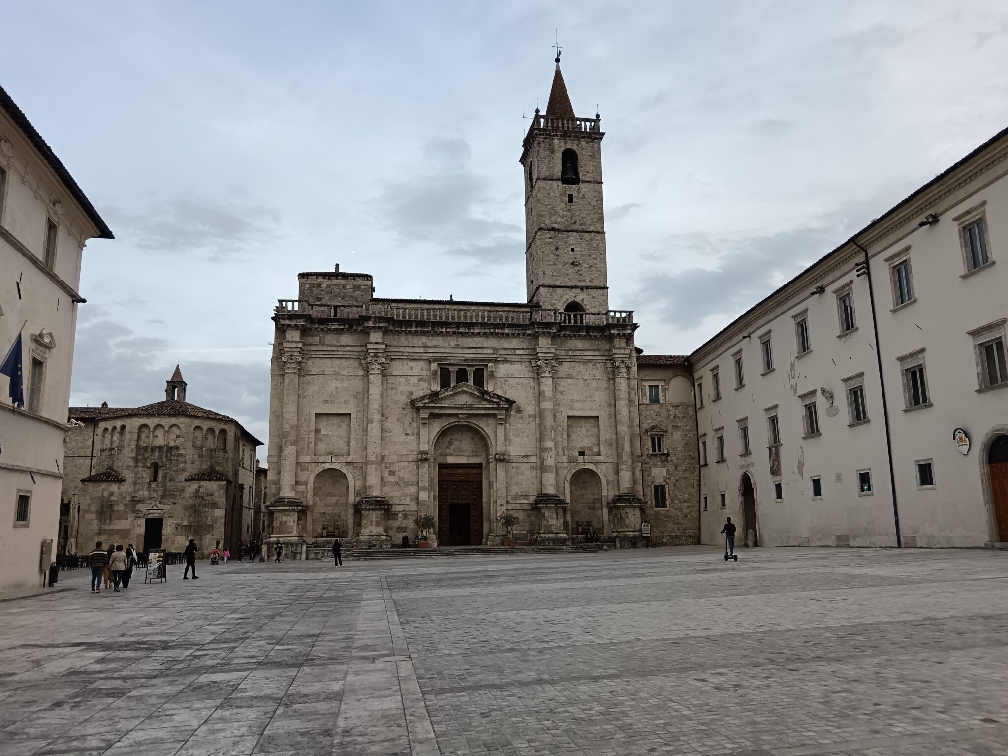 Testo Base Acquisto dei libri di testo, ad Ascoli aperti i termini per l'accesso ...